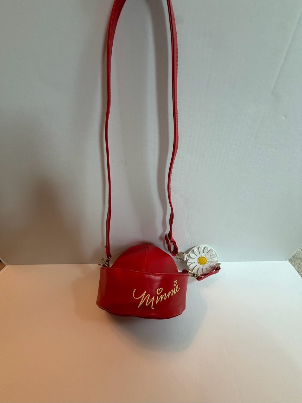 Loungefly Minnie Mouse hat crossbody with Daisy